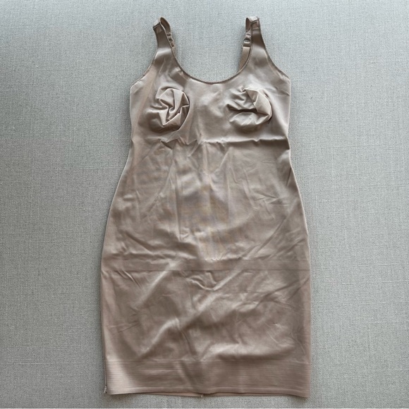 NAOMI & NICOLE Sculpting Shapewear Slip - Picture 3 of 6